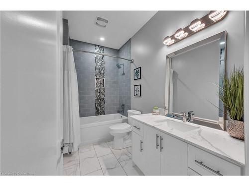 389 Concession 4 Road, Fisherville, ON - Indoor Photo Showing Bathroom