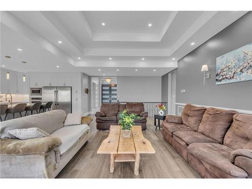 389 Concession 4 Road, Fisherville, ON - Indoor Photo Showing Living Room