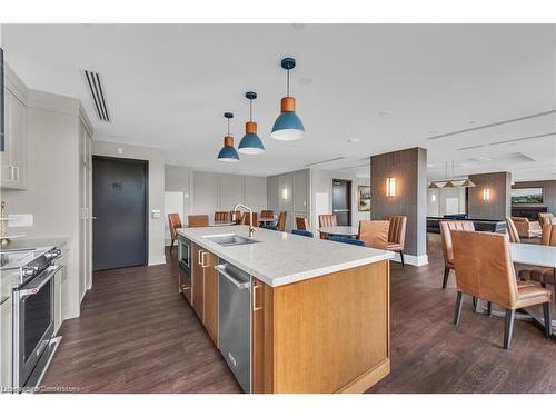 426-460 Dundas Street E, Hamilton, ON - Indoor Photo Showing Kitchen With Stainless Steel Kitchen With Upgraded Kitchen