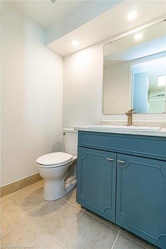 305-222 Jackson Street W, Hamilton, ON - Indoor Photo Showing Bathroom