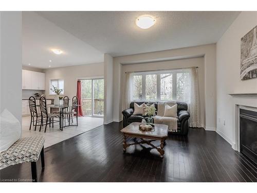 4021 Cachet Court, Beamsville, ON - Indoor Photo Showing Living Room With Fireplace