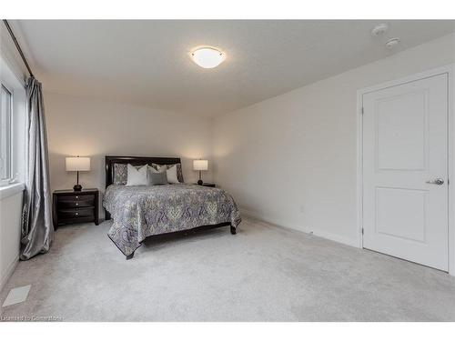 4021 Cachet Court, Beamsville, ON - Indoor Photo Showing Bedroom