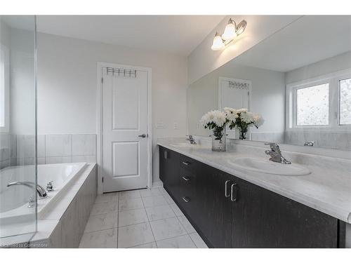 4021 Cachet Court, Beamsville, ON - Indoor Photo Showing Bathroom