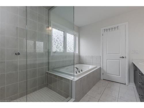 4021 Cachet Court, Beamsville, ON - Indoor Photo Showing Bathroom