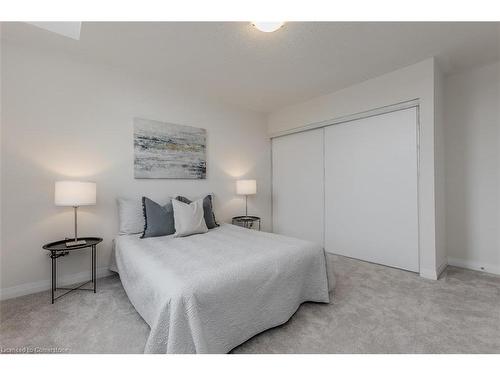 4021 Cachet Court, Beamsville, ON - Indoor Photo Showing Bedroom