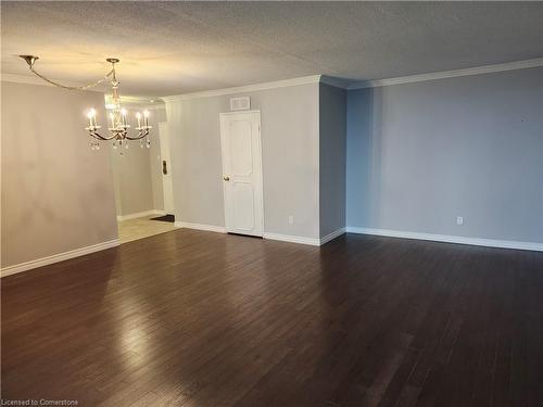 905-1415 Ghent Avenue, Burlington, ON - Indoor Photo Showing Other Room