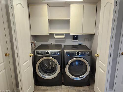 905-1415 Ghent Avenue, Burlington, ON - Indoor Photo Showing Laundry Room