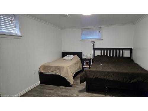 208 West 19Th Street, Hamilton, ON - Indoor Photo Showing Bedroom