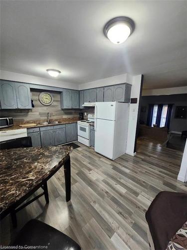 17-6 Loconder Drive, Hamilton, ON - Indoor Photo Showing Kitchen