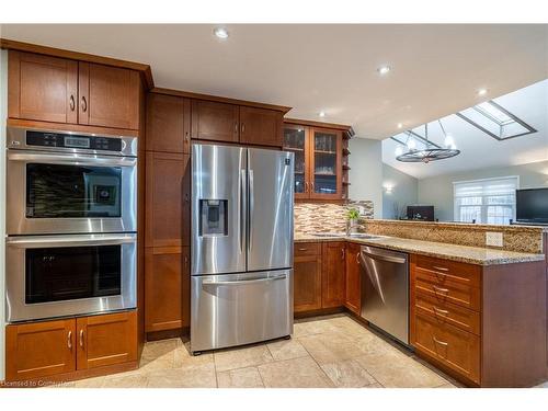 3324 Homestead Drive, Mount Hope, ON - Indoor Photo Showing Kitchen With Stainless Steel Kitchen