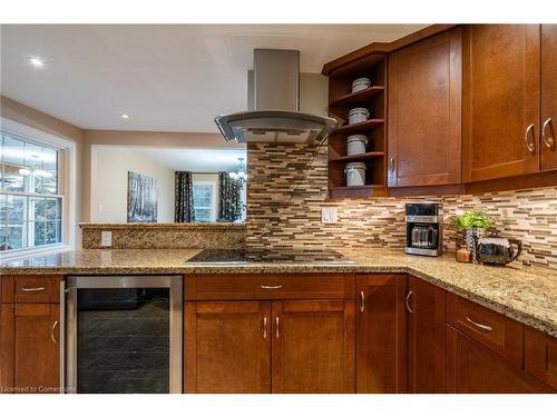 3324 Homestead Drive, Mount Hope, ON - Indoor Photo Showing Kitchen