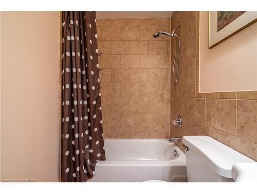 3324 Homestead Drive, Mount Hope, ON - Indoor Photo Showing Bathroom