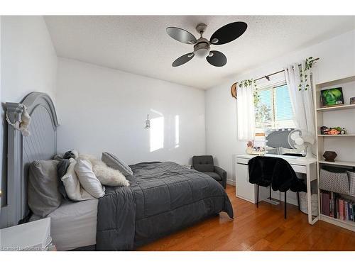 71 Morgan Drive, Caledonia, ON - Indoor Photo Showing Bedroom