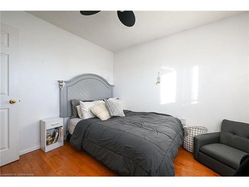 71 Morgan Drive, Caledonia, ON - Indoor Photo Showing Bedroom