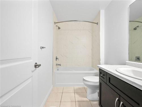 8 Elkington Lane, Brantford, ON - Indoor Photo Showing Bathroom