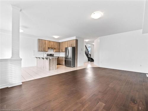 8 Elkington Lane, Brantford, ON - Indoor Photo Showing Kitchen