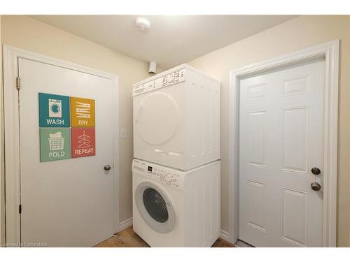 3-583 Cannon Street E, Hamilton, ON - Indoor Photo Showing Laundry Room