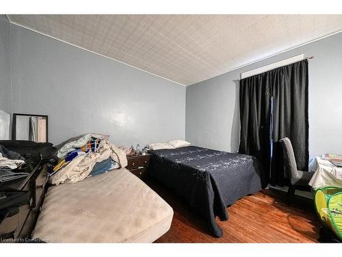 171 Owen Street, Simcoe, ON - Indoor Photo Showing Bedroom