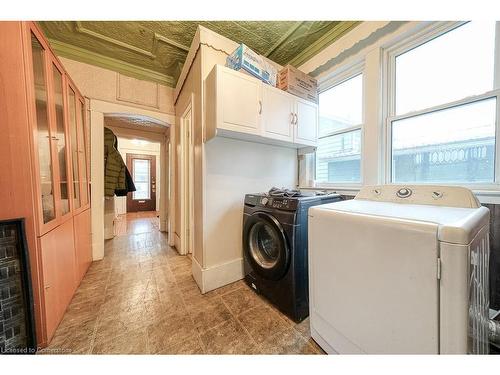 171 Owen Street, Simcoe, ON - Indoor Photo Showing Laundry Room