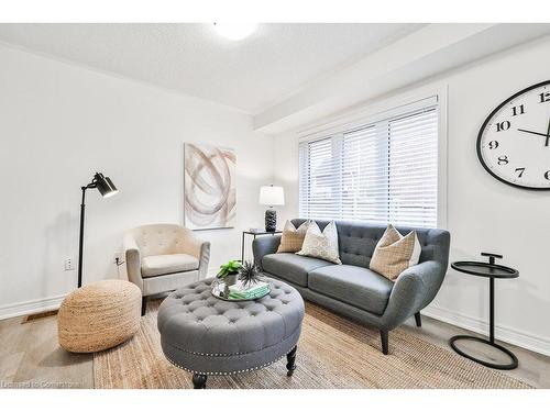 3110 Michelangelo Road, Burlington, ON - Indoor Photo Showing Living Room