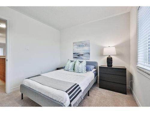 3110 Michelangelo Road, Burlington, ON - Indoor Photo Showing Bedroom