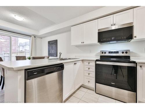 3110 Michelangelo Road, Burlington, ON - Indoor Photo Showing Kitchen