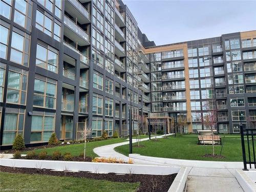 225-2343 Khalsa Gate, Oakville, ON - Outdoor With Balcony With Facade