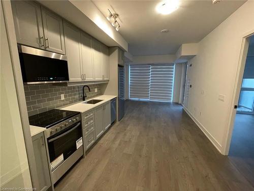 225-2343 Khalsa Gate, Oakville, ON - Indoor Photo Showing Kitchen