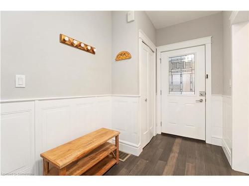 17 Spadina Avenue S, Hamilton, ON - Indoor Photo Showing Other Room