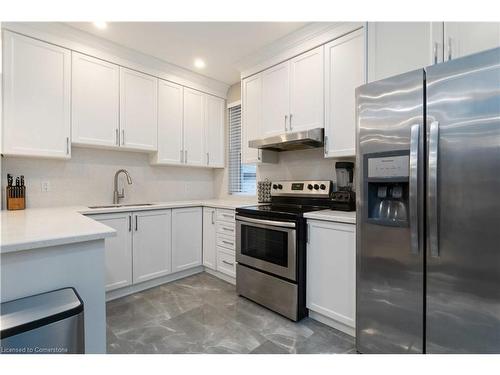 17 Spadina Avenue S, Hamilton, ON - Indoor Photo Showing Kitchen With Stainless Steel Kitchen With Upgraded Kitchen