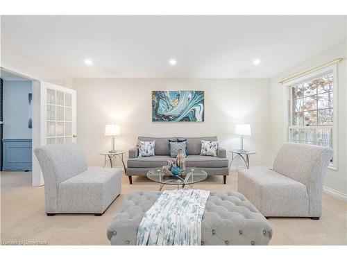 257 York Road, Dundas, ON - Indoor Photo Showing Living Room