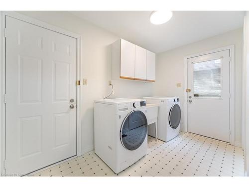 257 York Road, Dundas, ON - Indoor Photo Showing Laundry Room