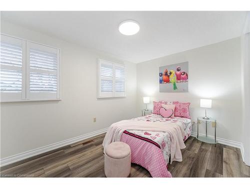 257 York Road, Dundas, ON - Indoor Photo Showing Bedroom