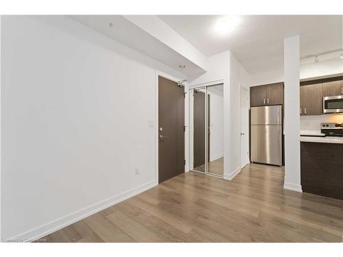 304-550 North Service Road, Grimsby, ON - Indoor Photo Showing Kitchen