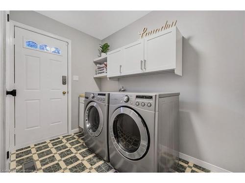 241 Bonaventure Drive, Hamilton, ON - Indoor Photo Showing Laundry Room