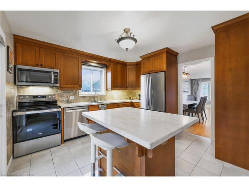 241 Bonaventure Drive, Hamilton, ON - Indoor Photo Showing Kitchen