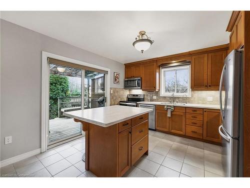 241 Bonaventure Drive, Hamilton, ON - Indoor Photo Showing Kitchen