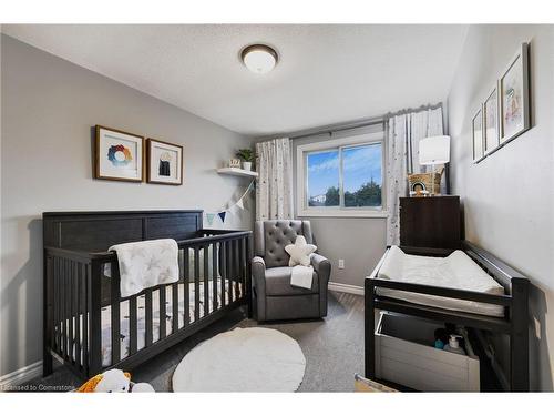 241 Bonaventure Drive, Hamilton, ON - Indoor Photo Showing Bedroom