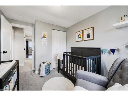 241 Bonaventure Drive, Hamilton, ON - Indoor Photo Showing Bedroom