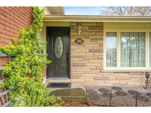 Upper-25 Almond Gardens, Grimsby, ON - Outdoor