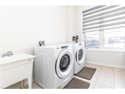 24 Whithorn Crescent, Caledonia, ON - Indoor Photo Showing Laundry Room