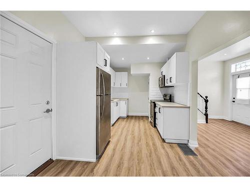 346 Emerald Street N, Hamilton, ON - Indoor Photo Showing Kitchen