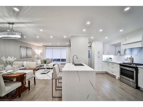 31 Nuffield Drive, Toronto, ON - Indoor Photo Showing Kitchen With Double Sink With Upgraded Kitchen