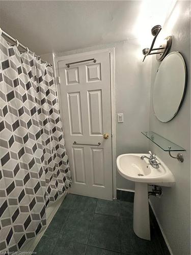 406-101 Queen Street S, Hamilton, ON - Indoor Photo Showing Bathroom