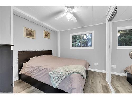 94 Maple Crescent, Flamborough, ON - Indoor Photo Showing Bedroom