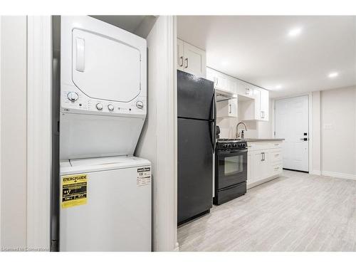 4-182 Wellington Street N, Hamilton, ON - Indoor Photo Showing Laundry Room