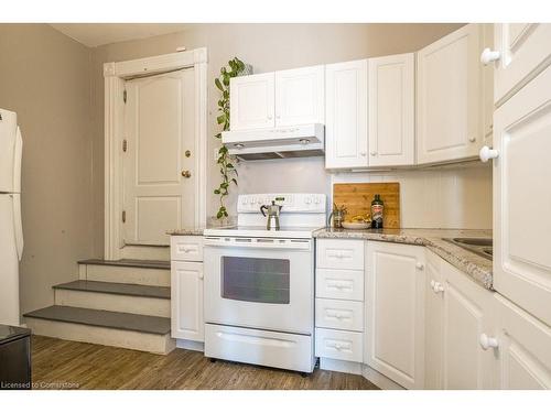 2-270 Queen Street S, Hamilton, ON - Indoor Photo Showing Kitchen