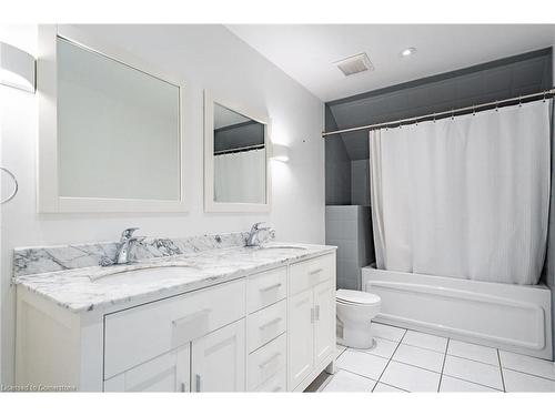 Main-106 Wentworth Street S, Hamilton, ON - Indoor Photo Showing Bathroom