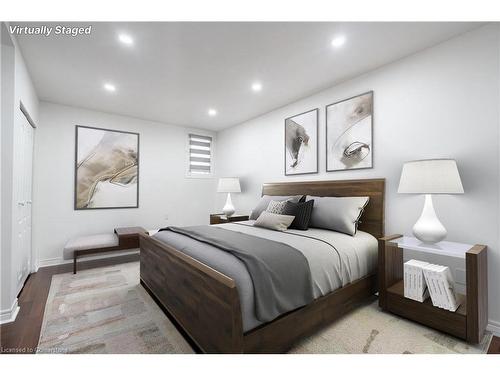 Main-106 Wentworth Street S, Hamilton, ON - Indoor Photo Showing Bedroom