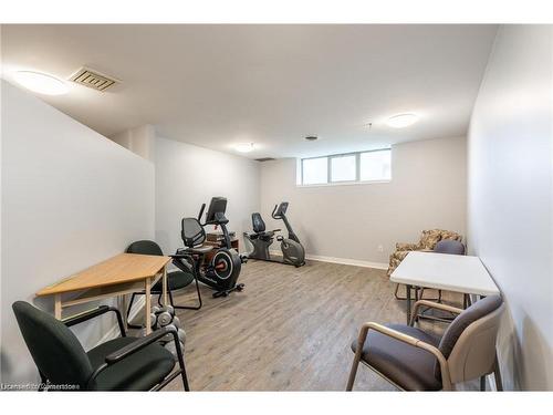 507-8 Village Green Boulevard, Stoney Creek, ON - Indoor Photo Showing Gym Room